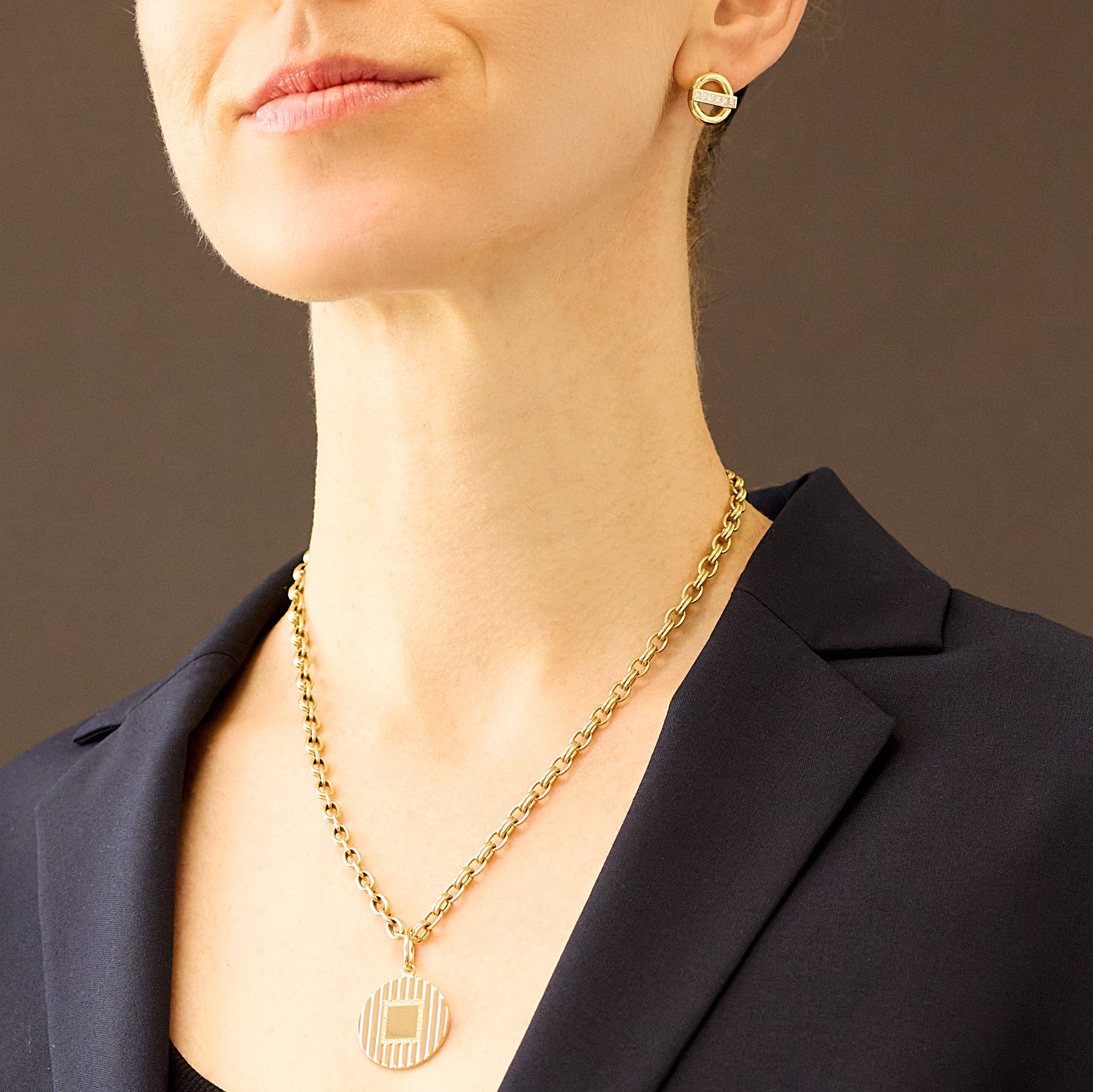 Diamond Circle Barre Medallion with Custom Engraving, 18k Yellow Gold, Medium