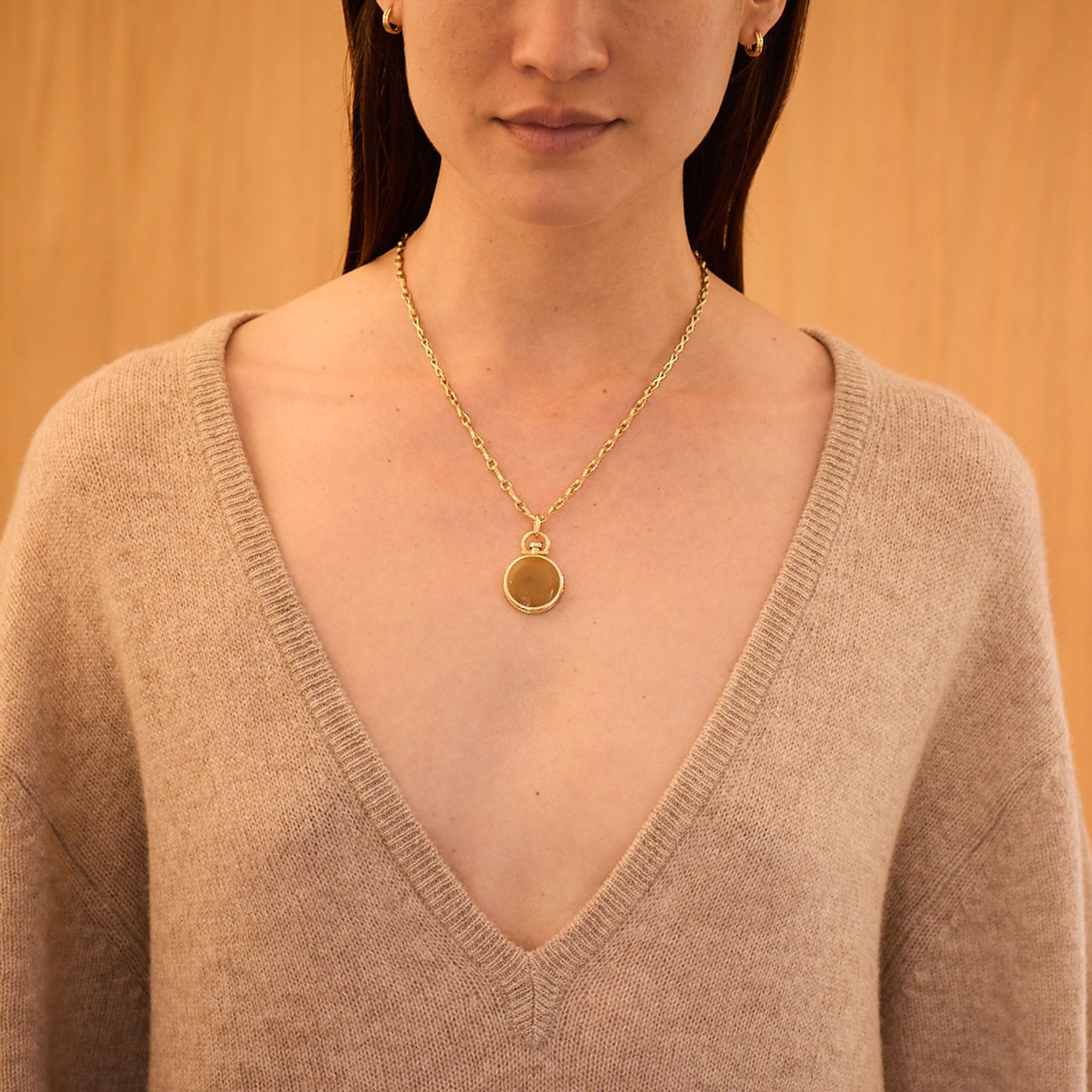Reversible Circle Mustard Chalcedony Photo Locket 18k Yellow Gold (One Side Stone, One Side Barre)
