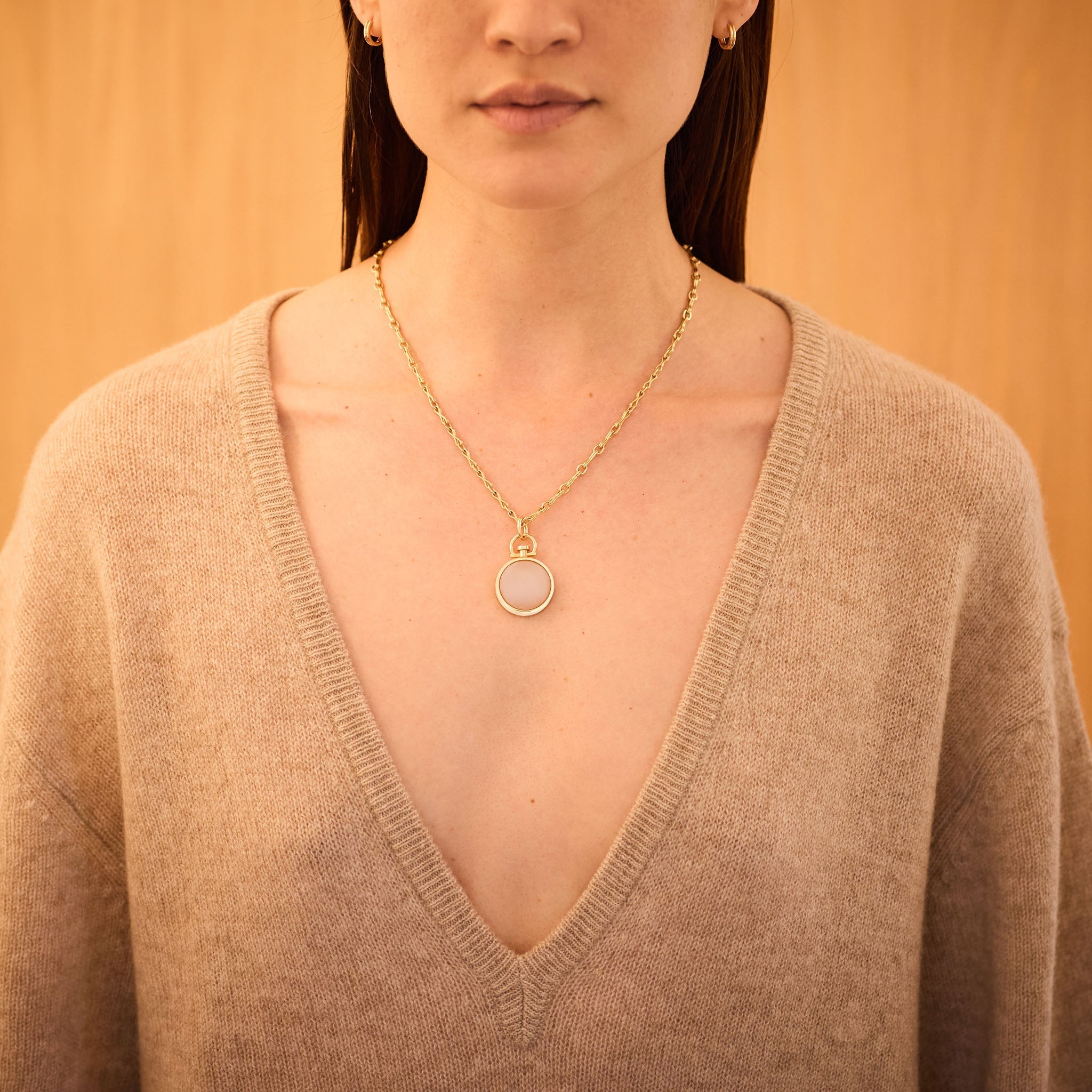 Reversible Circle Pink Moonstone Barre Photo Locket 18k Yellow Gold (One Side Stone, One Side Barre)