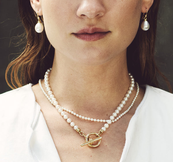 Toggle hot sale pearl necklace