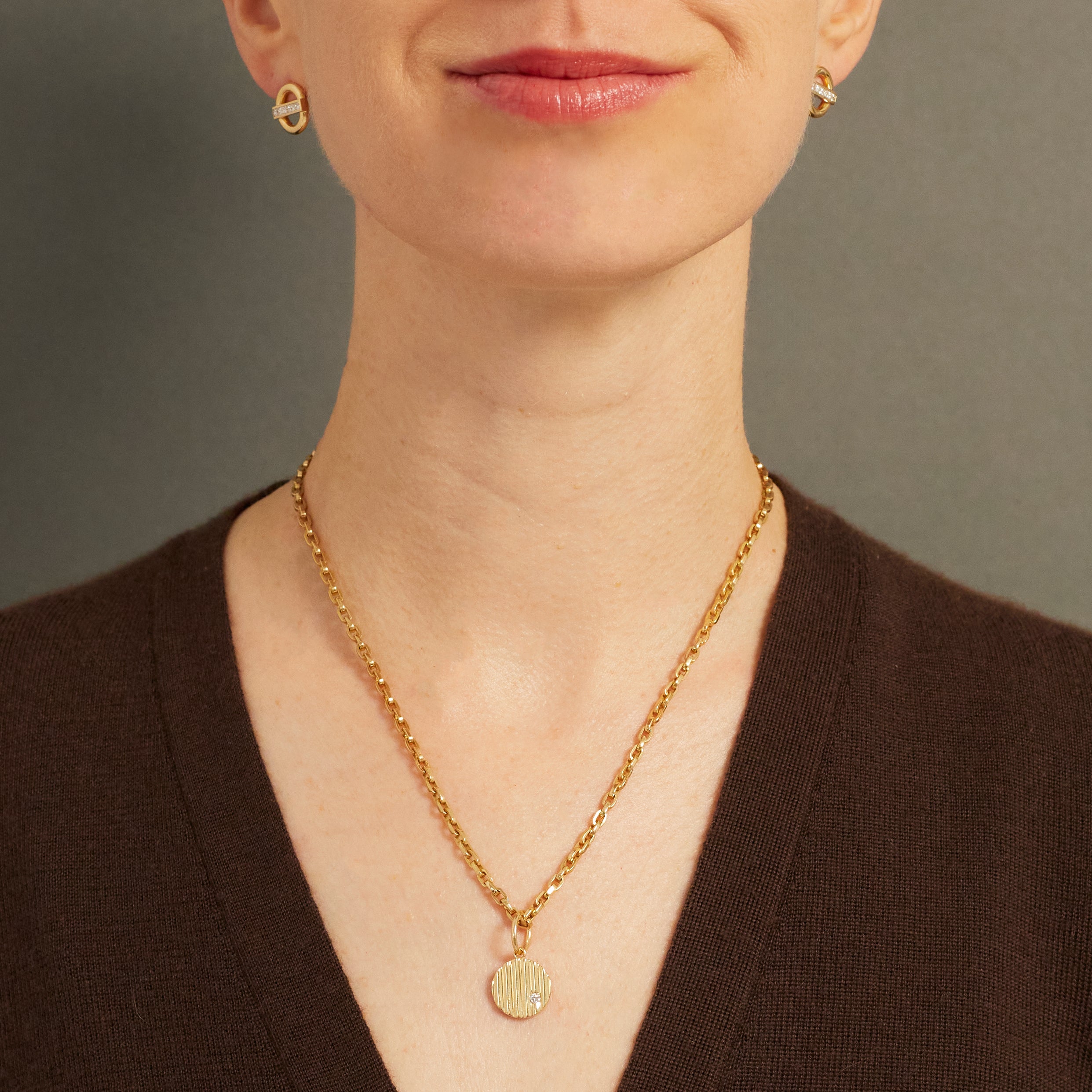 Circle Barre Diamond Medallion, 18k Yellow Gold, Small