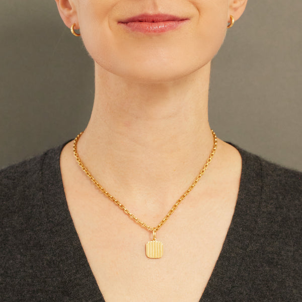 Square Barre Medallion, 18k Yellow Gold, Small