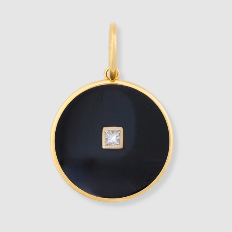 Onyx Round Diamond Pendant, 18K Yellow Gold, Medium